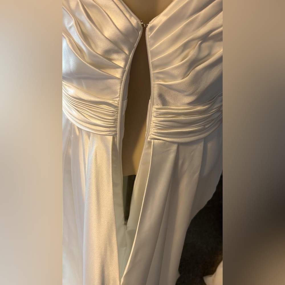 Mac Duggal White Dress - Picture 11 of 16
